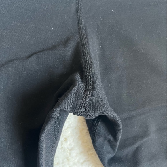 Lululemon Reversible Yoga Shorts (Size 6) - Picture 14 of 16